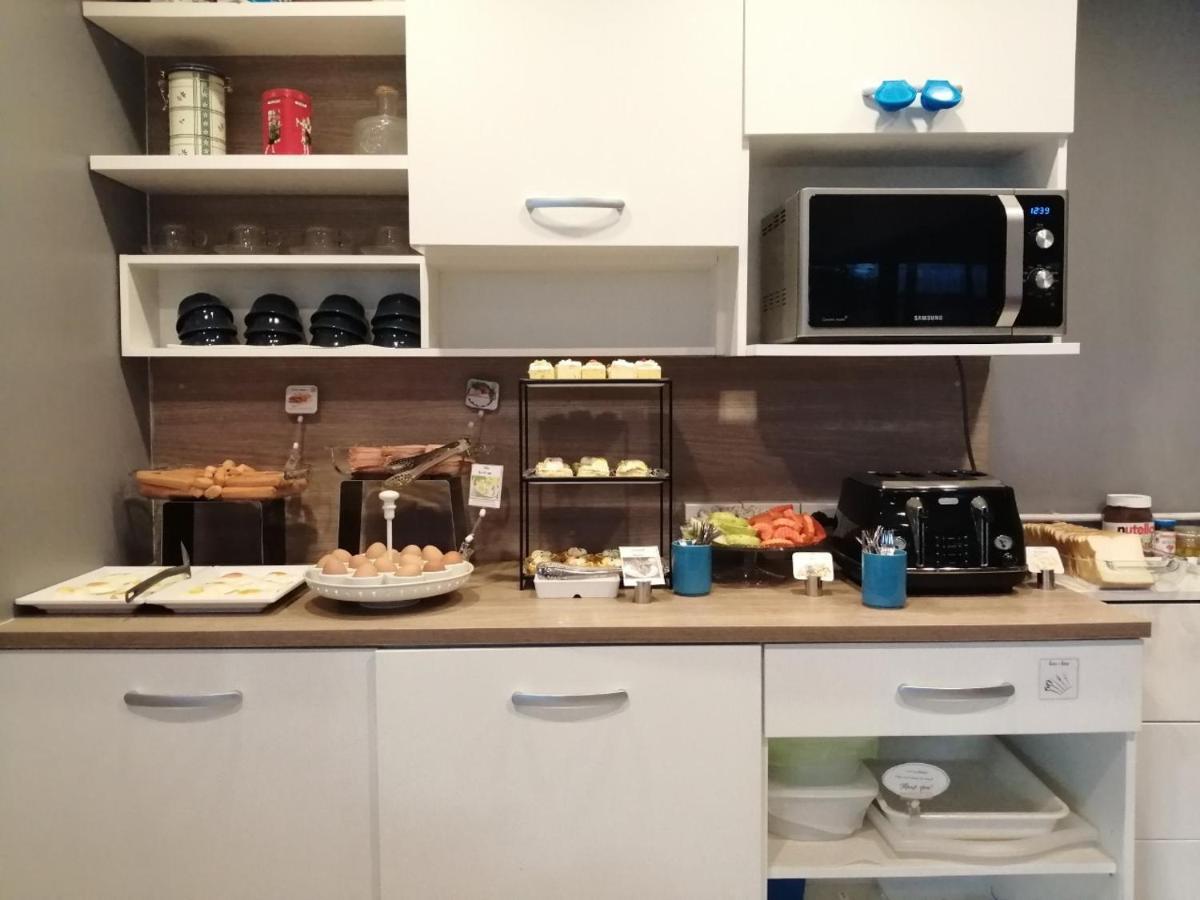Beerapan Hotel Bangkok Bagian luar foto